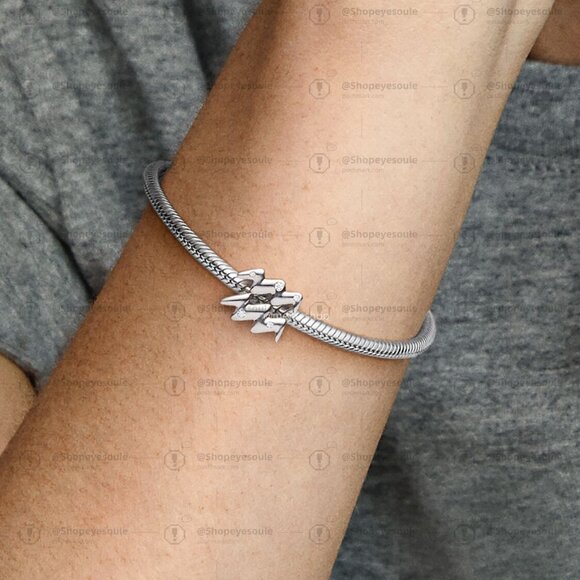 Pandora Sparkling Aquarius Zodiac Charm - Picture 3 of 4